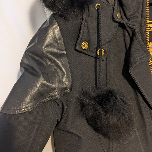 Moose Knuckles Gold Series Coat - Picture 9 of 9